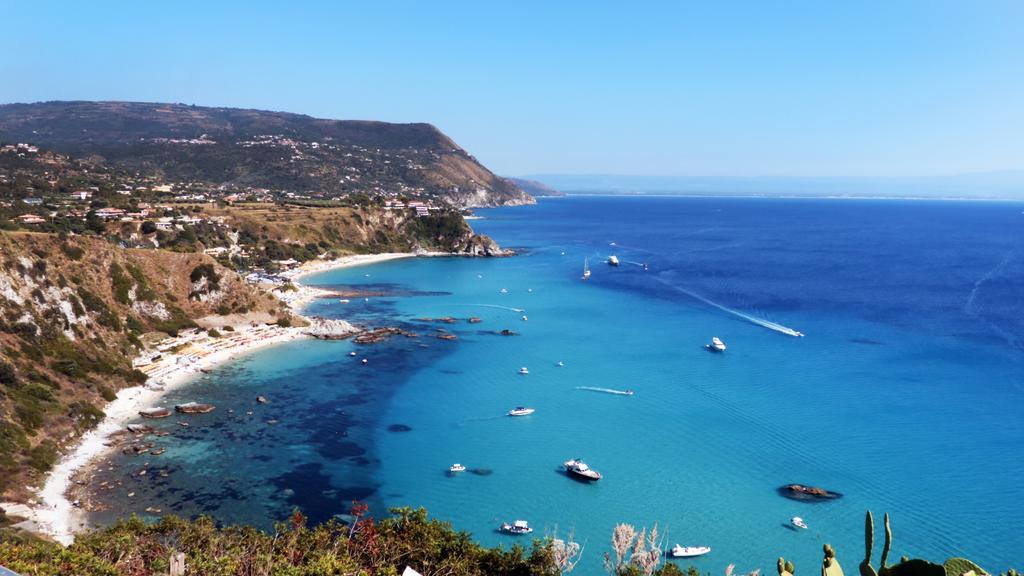 Baia Del Sole Resort Capo Vaticano Bagian luar foto